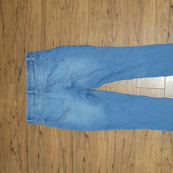 Jeans - Picture 2 of 3